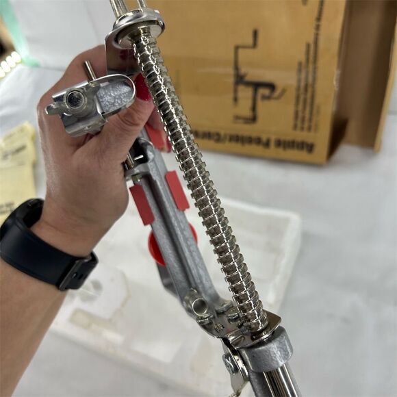 Pampered Chef Apple Peeler Corer Slicer with Box & Instructions - Picture 12 of 15